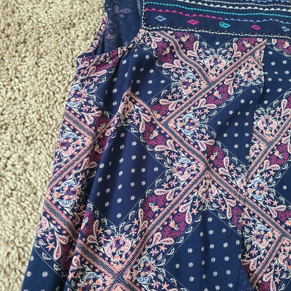 Split Back Tank - Picture 12 of 15